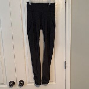 Lululemon Women’s Heather Gray Leggings size 4